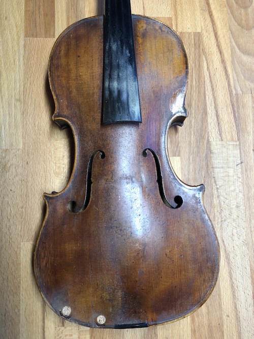 violin before restoration picture 1