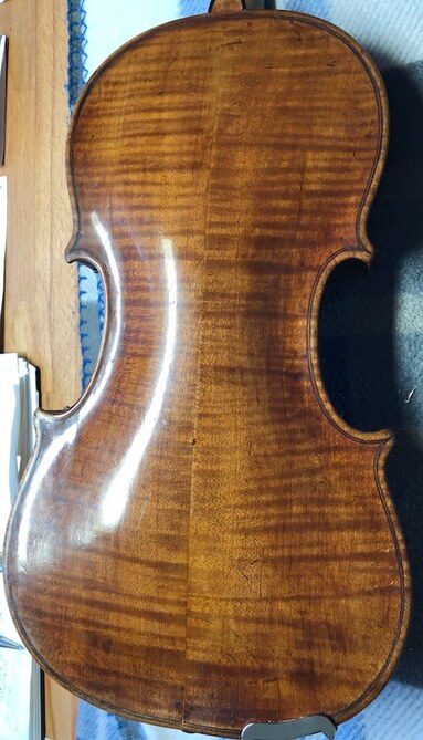 violin back after restoration picture 3